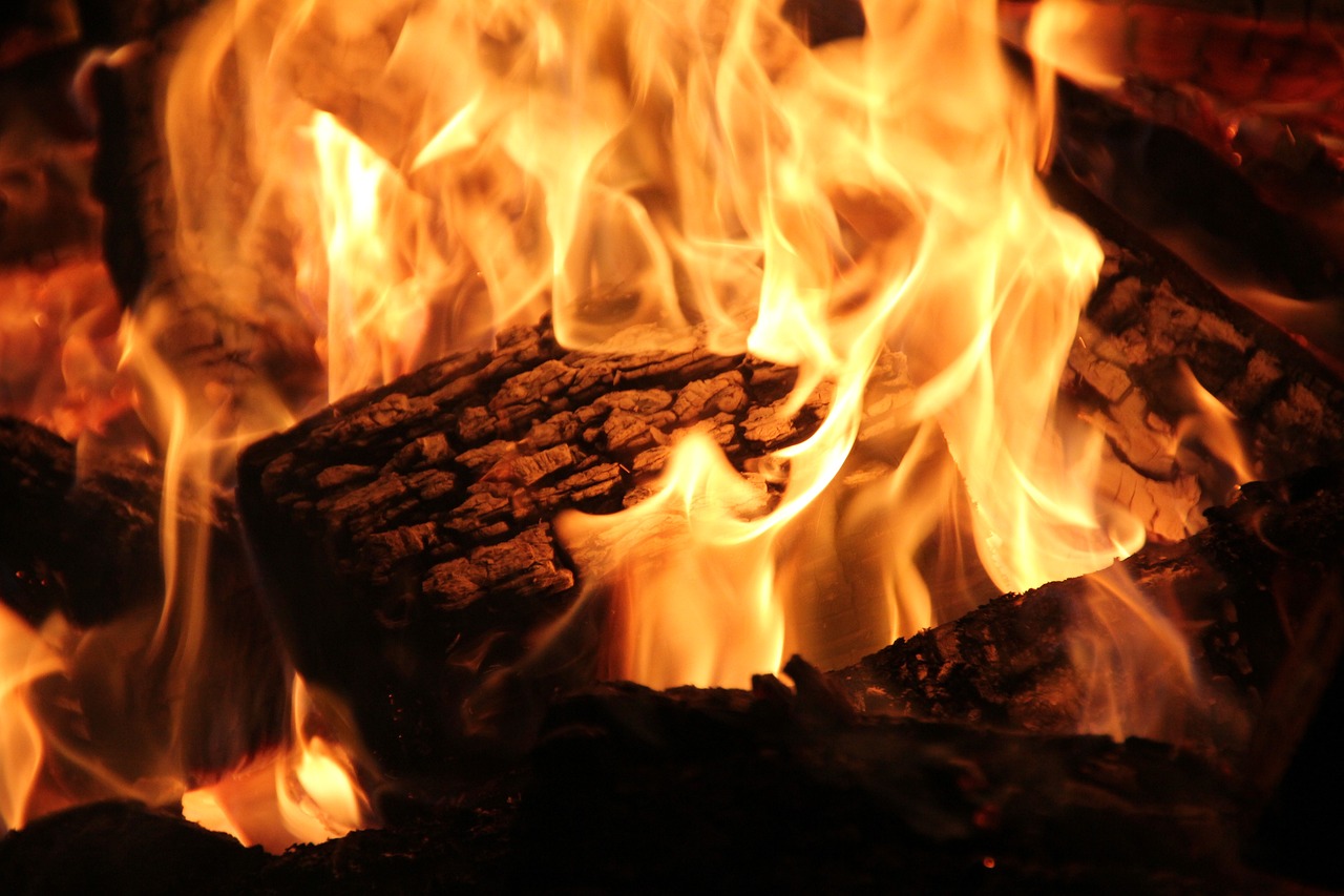 Expert Fireplace Cleaning in Newbury, MA Professional Fireplace Cleaning Services In Newbury Massachusetts